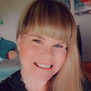 Meet your Posher, Leah